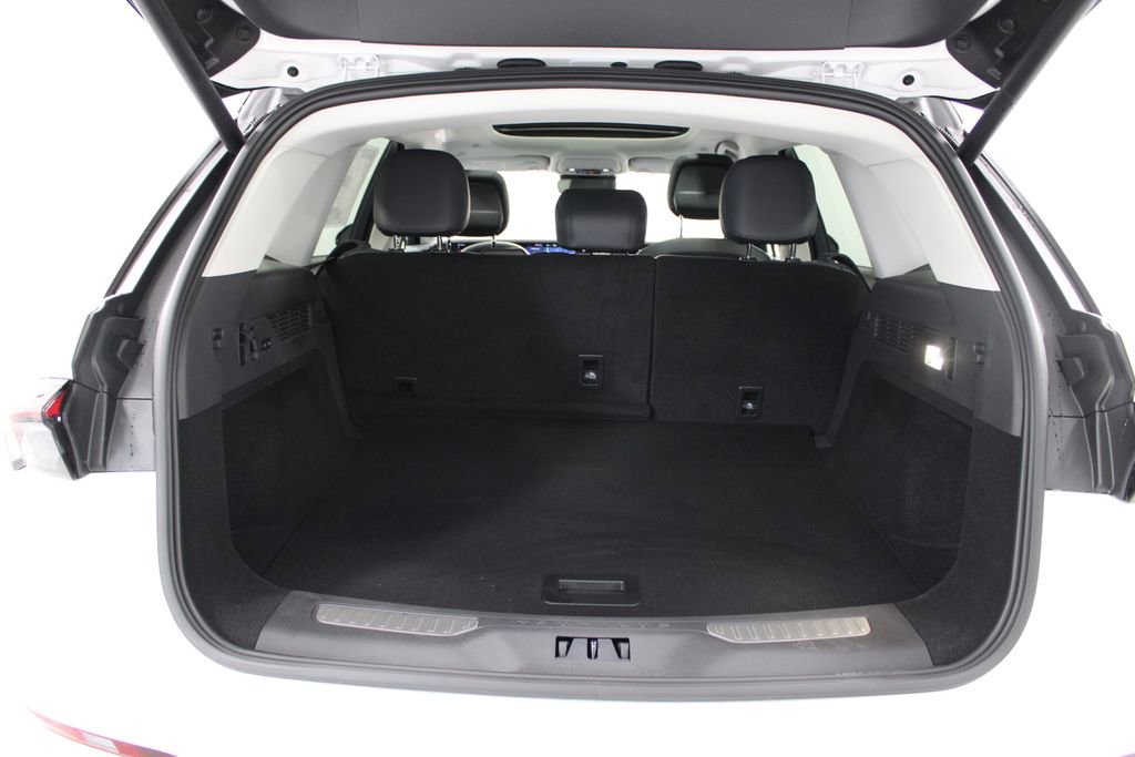 New 2026 Lincoln Nautilus Reserve w/ Jet Appearance Package image 13