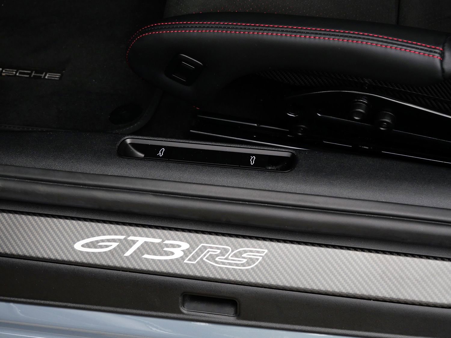 Used 2025 Porsche 911 GT3 RS image 22