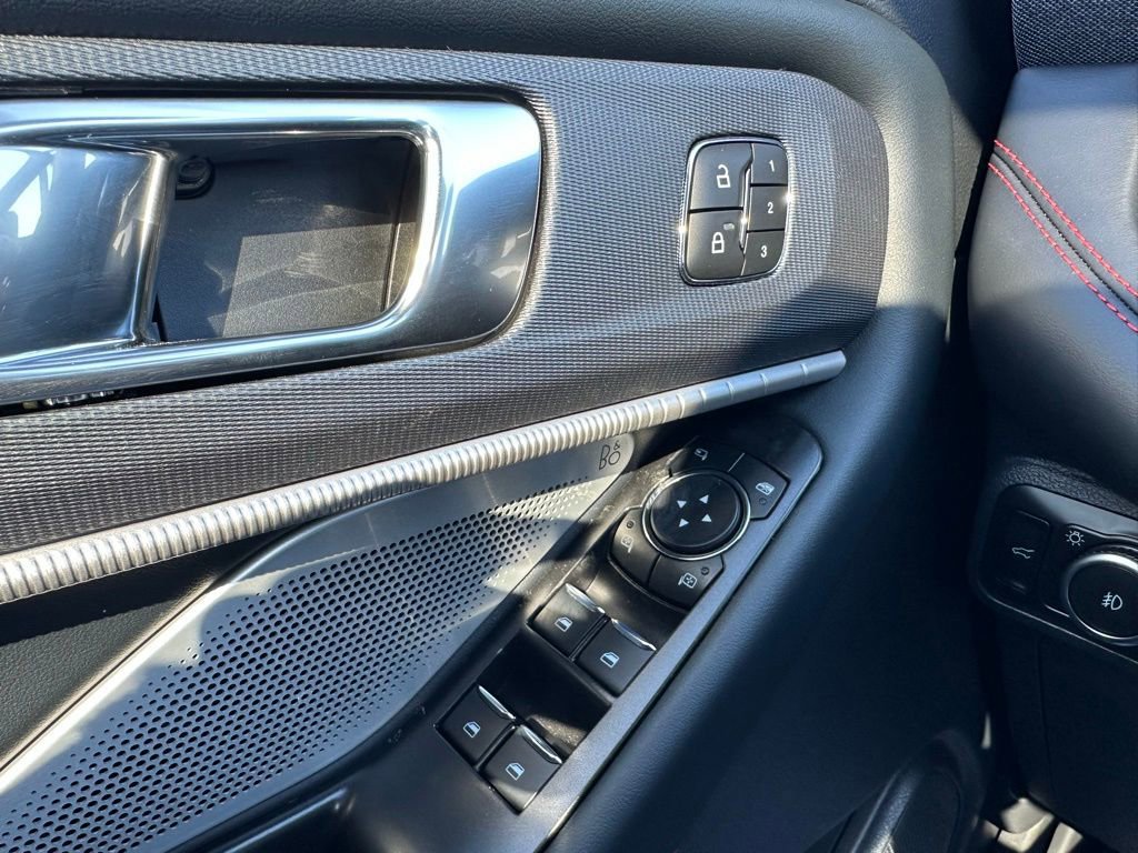 New 2026 Ford Explorer ST w/ Sun And Sound Package AWD/4WD image 30