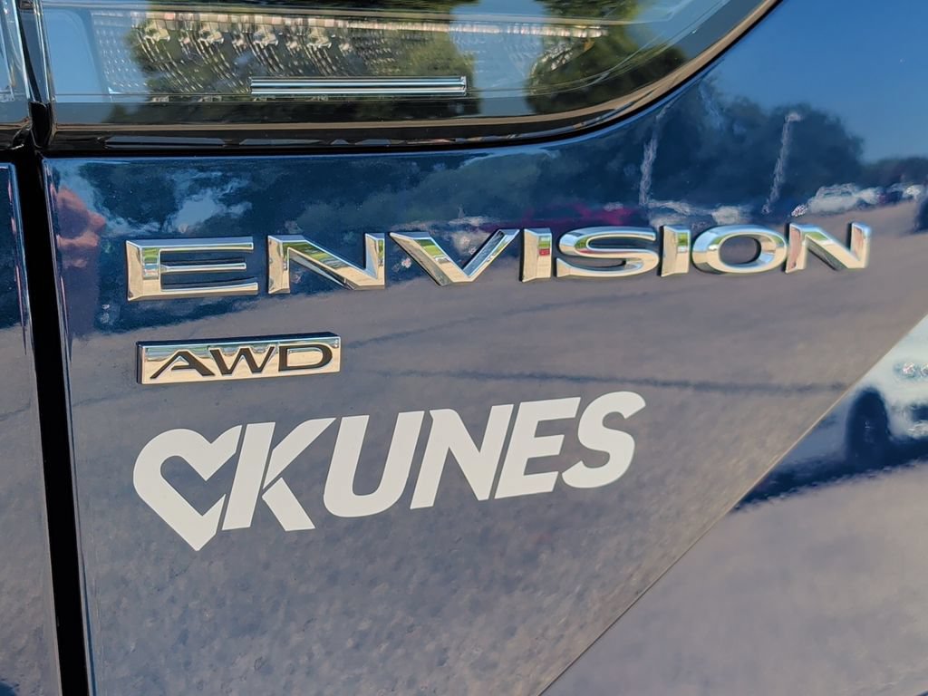Used 2023 Buick Envision Avenir AWD/4WD image 41