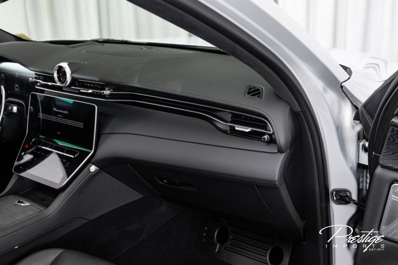 Used 2023 Maserati Grecale Modena image 45