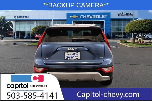 Used 2025 Kia Niro SX image 4
