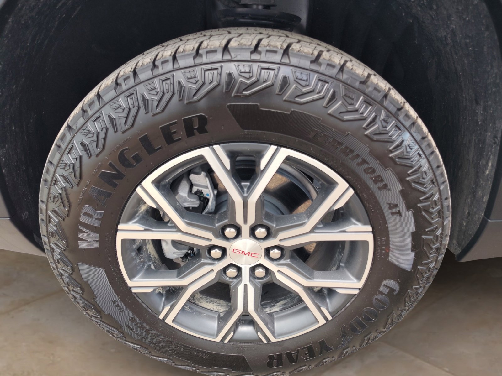 New 2026 GMC Acadia AT4 w/ LPO, Floor Liner Package image 31