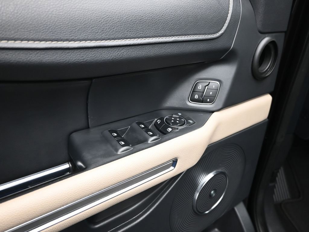 Used 2024 Ford Expedition Limited image 12