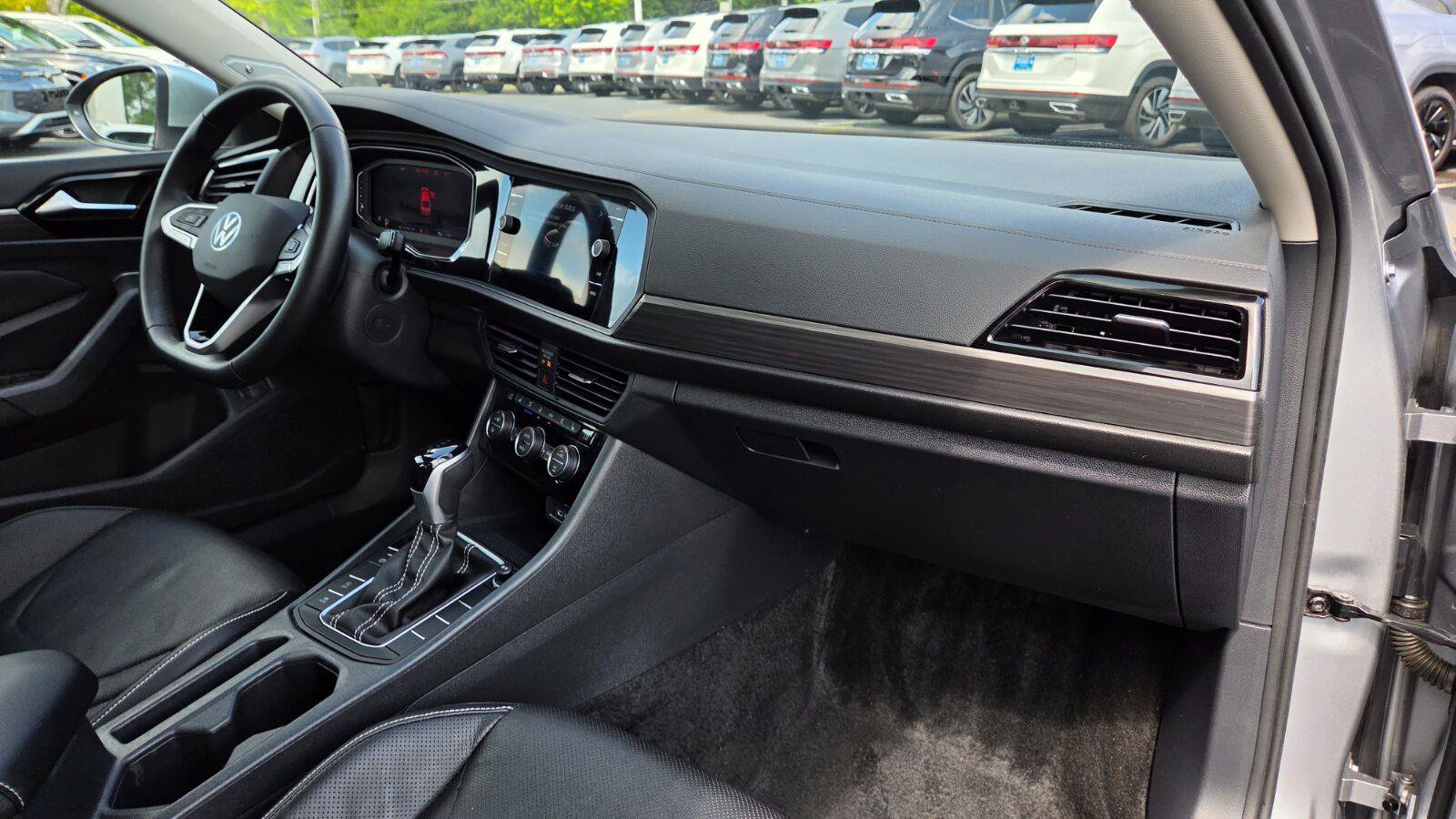 Certified 2023 Volkswagen Jetta SEL FWD image 50