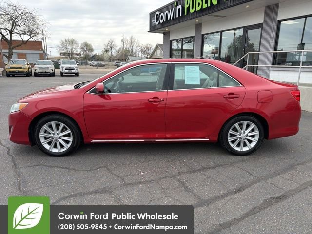 Used 2014 Toyota Camry XLE w/ Leather Package FWD image 8