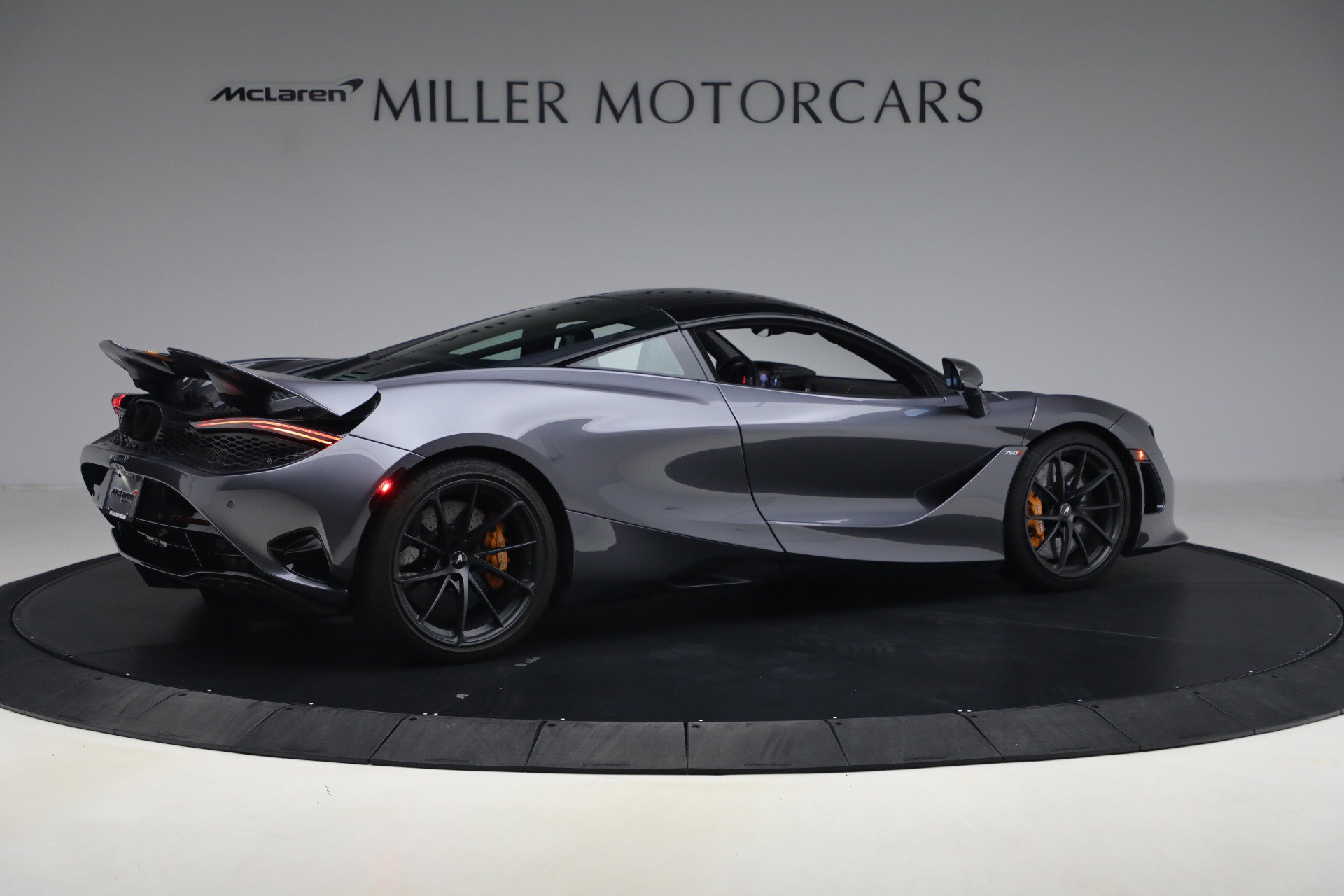 Used 2024 McLaren 750S image 8
