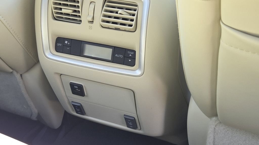 Used 2019 INFINITI QX60 Luxe w/ Sensory Package image 9