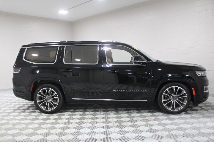 Used 2022 Jeep Grand Wagoneer Series III image 12
