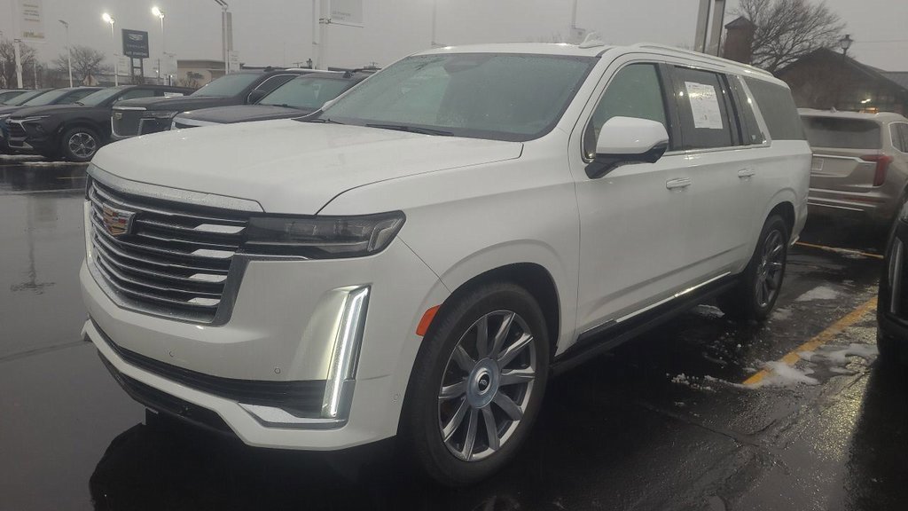 Used 2023 Cadillac Escalade ESV Premium Luxury Platinum w/ Heavy-Duty Trailer Package image 2