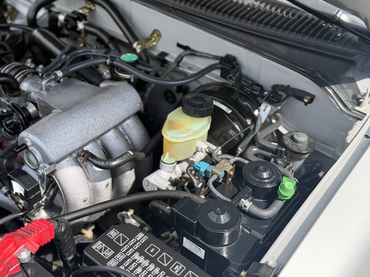 Used 2000 Toyota Tacoma 4x4 Regular Cab image 87