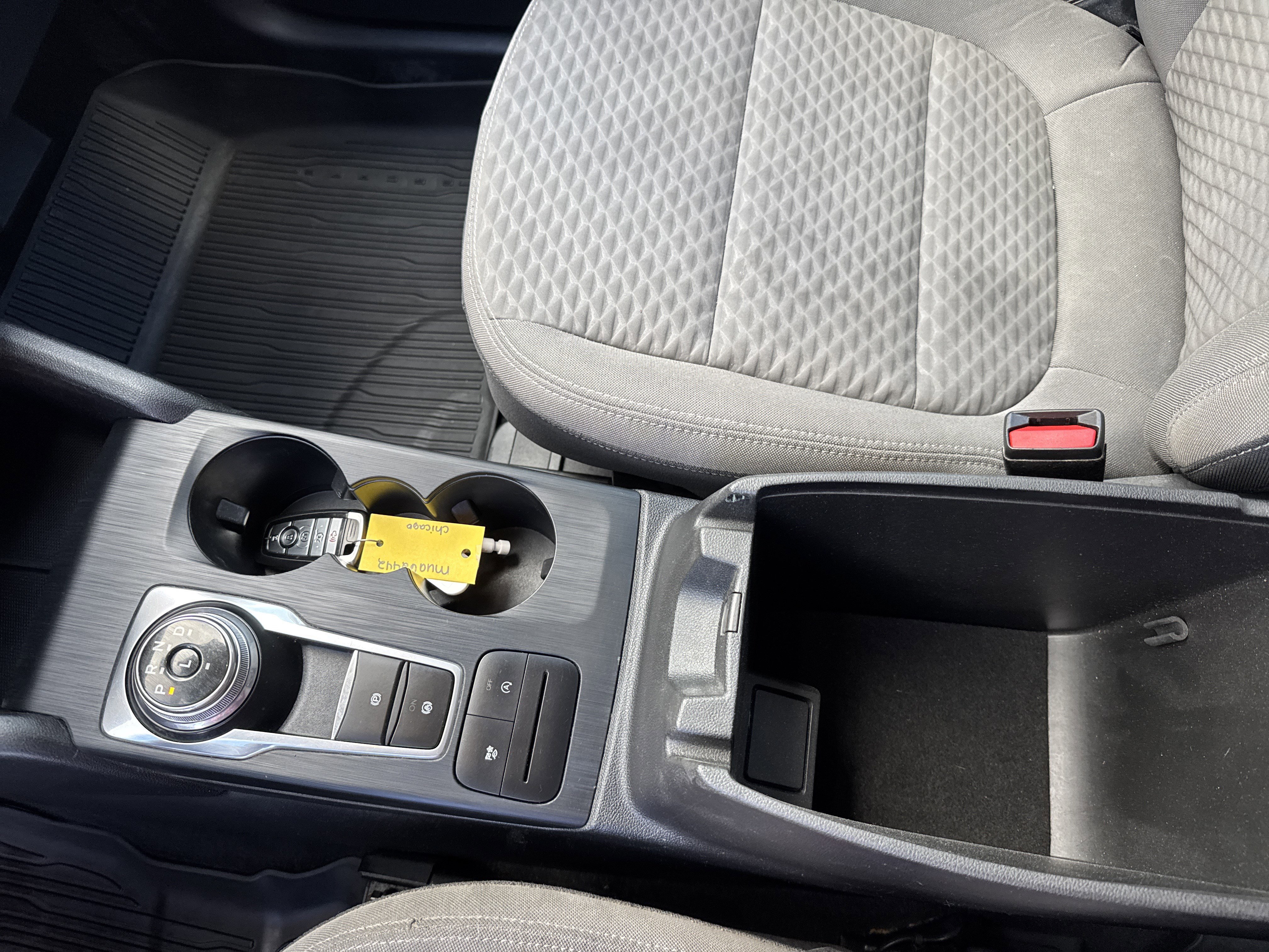 Used 2021 Ford Escape SE w/ SE Sport Appearance Package image 38