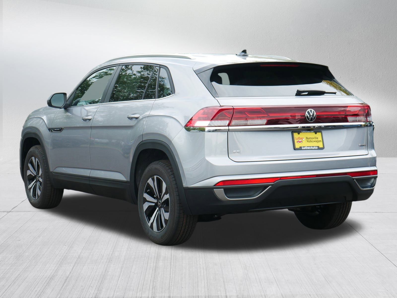 New 2026 Volkswagen Atlas SEL Premium R-Line image 3
