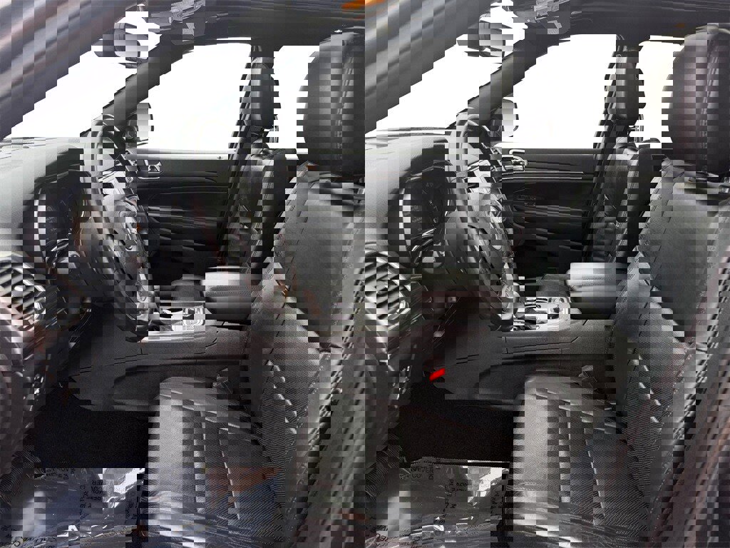 Used 2020 Jeep Grand Cherokee Limited w/ Luxury Group II image 10