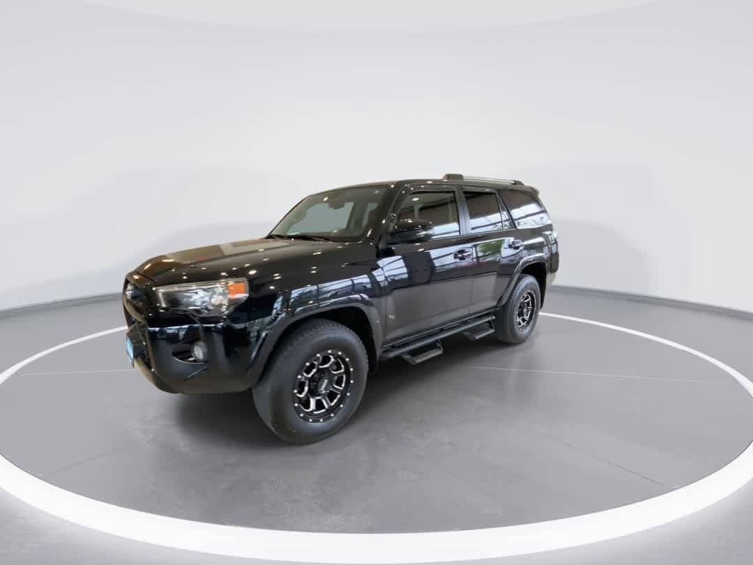 Certified 2019 Toyota 4Runner SR5 Premium AWD/4WD image 4