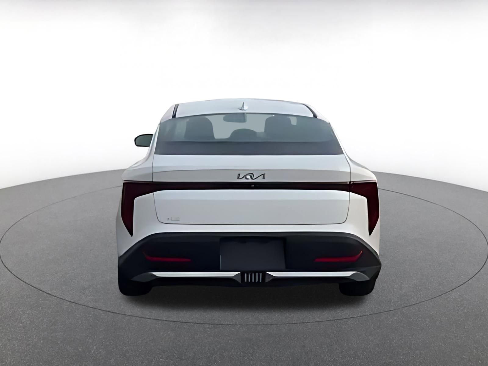 Used 2025 Kia K4 LXS image 16