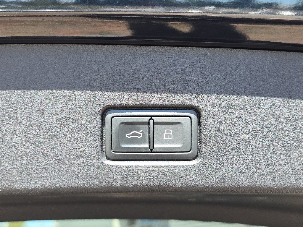 Certified 2023 Audi Q4 e-tron Premium Plus w/ Premium Plus RWD image 13