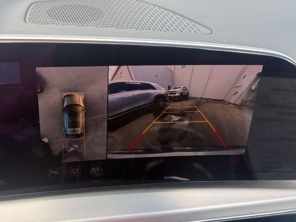 Certified 2024 Cadillac Lyriq Sport RWD image 18