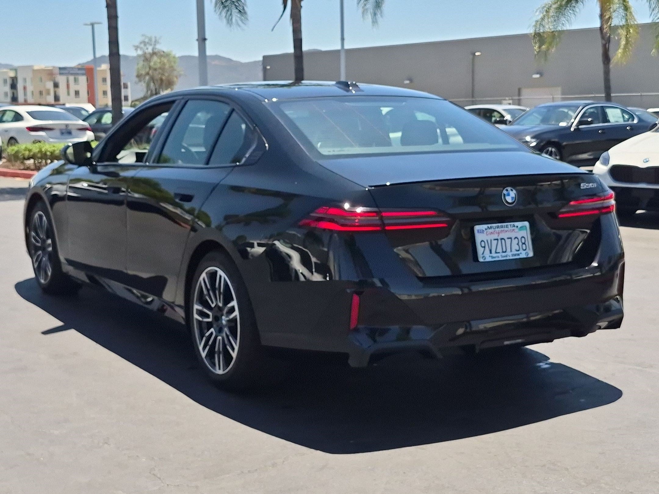 Used 2026 BMW 530i w/ M Sport Package RWD image 8