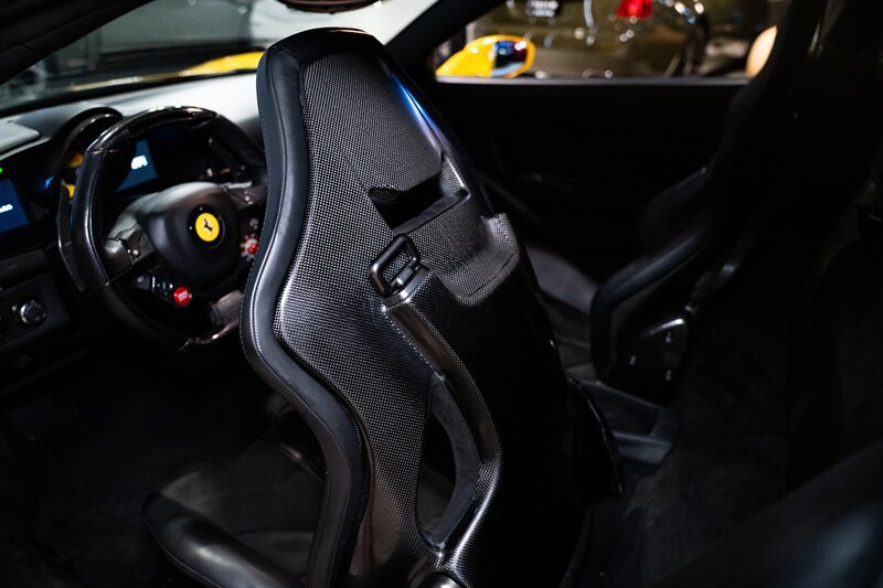 Used 2010 Ferrari 458 Italia Coupe RWD image 14