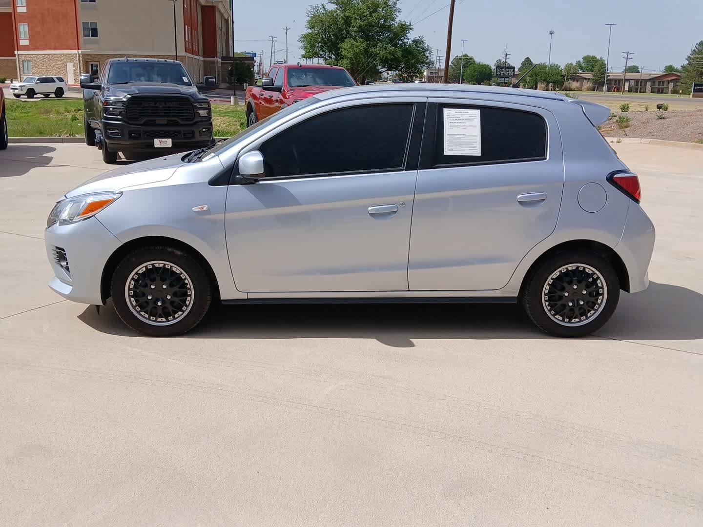 Used 2024 Mitsubishi Mirage ES image 4