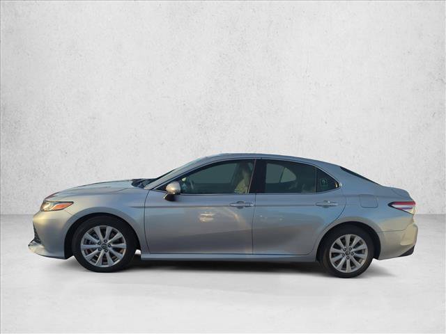 Used 2018 Toyota Camry LE FWD image 5