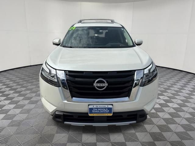 Used 2024 Nissan Pathfinder Platinum image 13