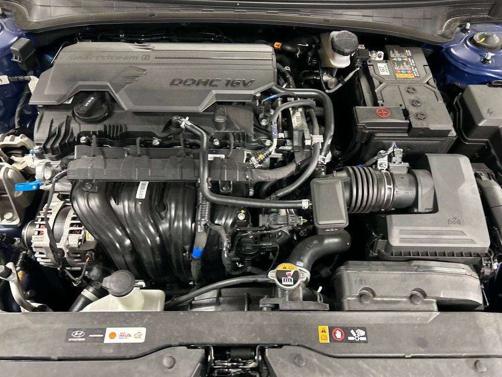 Used 2025 Hyundai Elantra SE FWD image 23