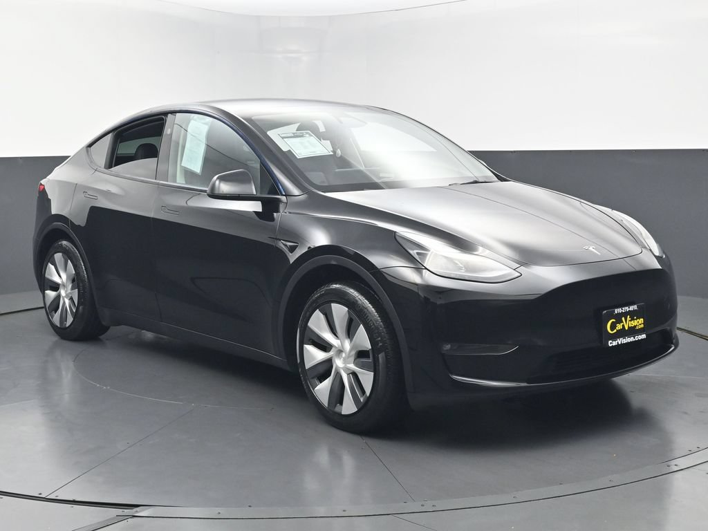 Used 2023 Tesla Model Y 2WD image 2