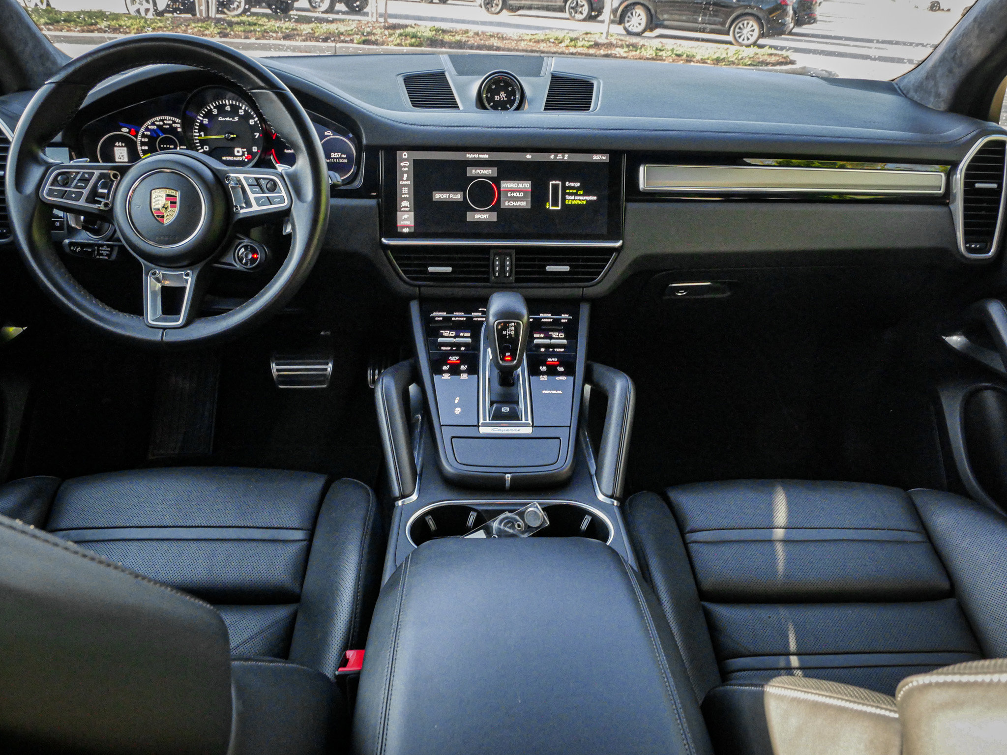 Used 2021 Porsche Cayenne Turbo S image 29