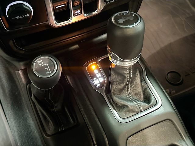 Used 2024 Jeep Wrangler Sahara w/ Technology Group image 18