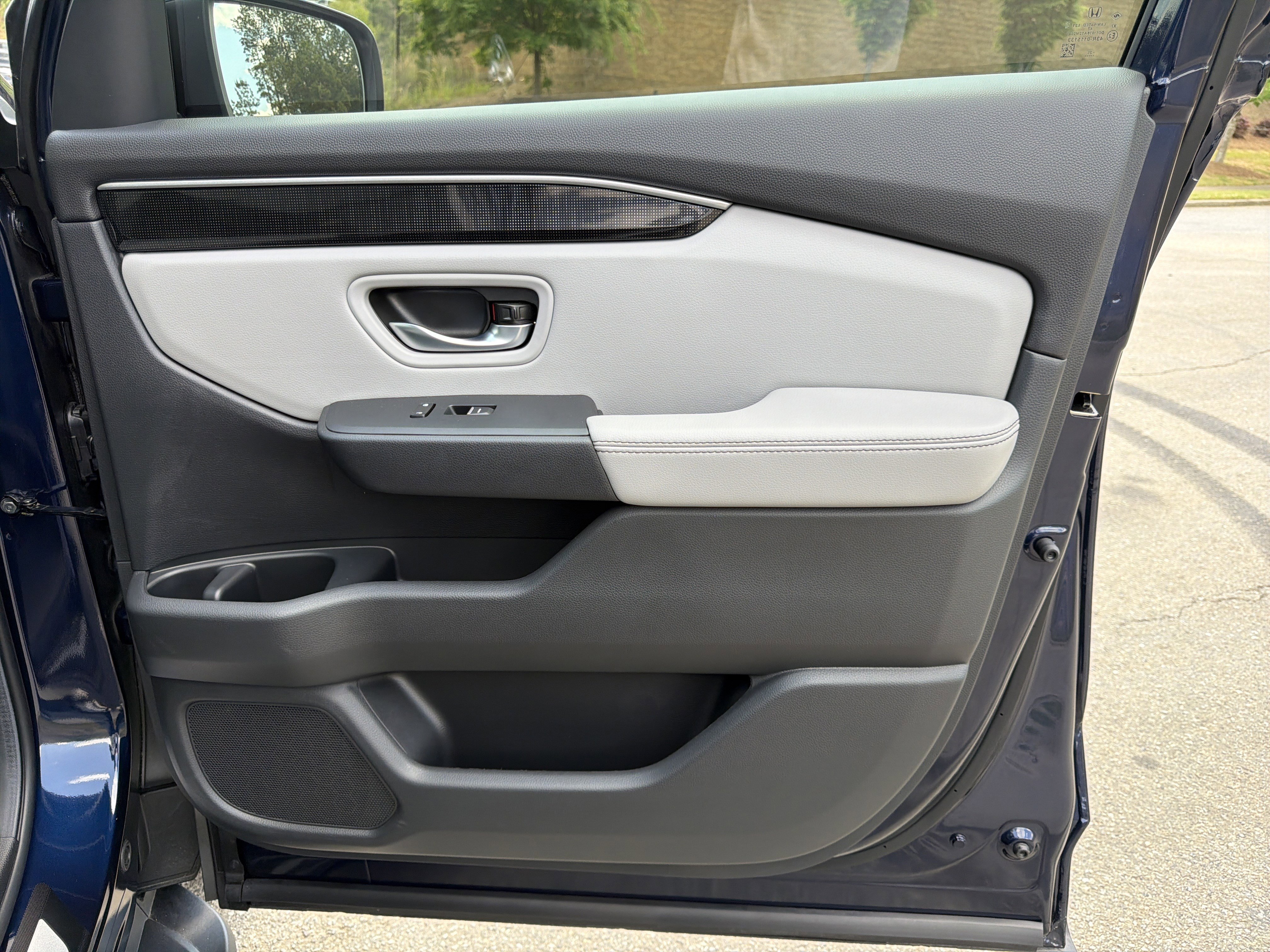 Used 2025 Honda Pilot Elite image 14