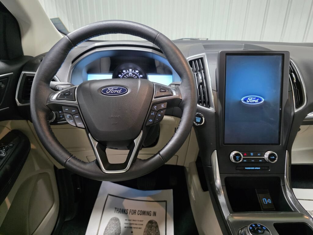 Used 2023 Ford Edge Titanium w/ Cargo Accessory Package AWD/4WD image 8