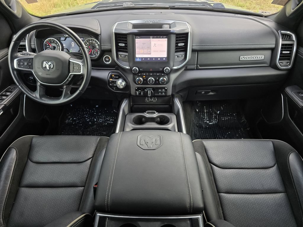 Used 2022 RAM 1500 Laramie w/ Sport Appearance Package AWD/4WD image 19