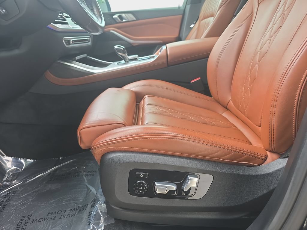 Used 2022 BMW X7 M50i w/ Cold Weather Package AWD/4WD image 24