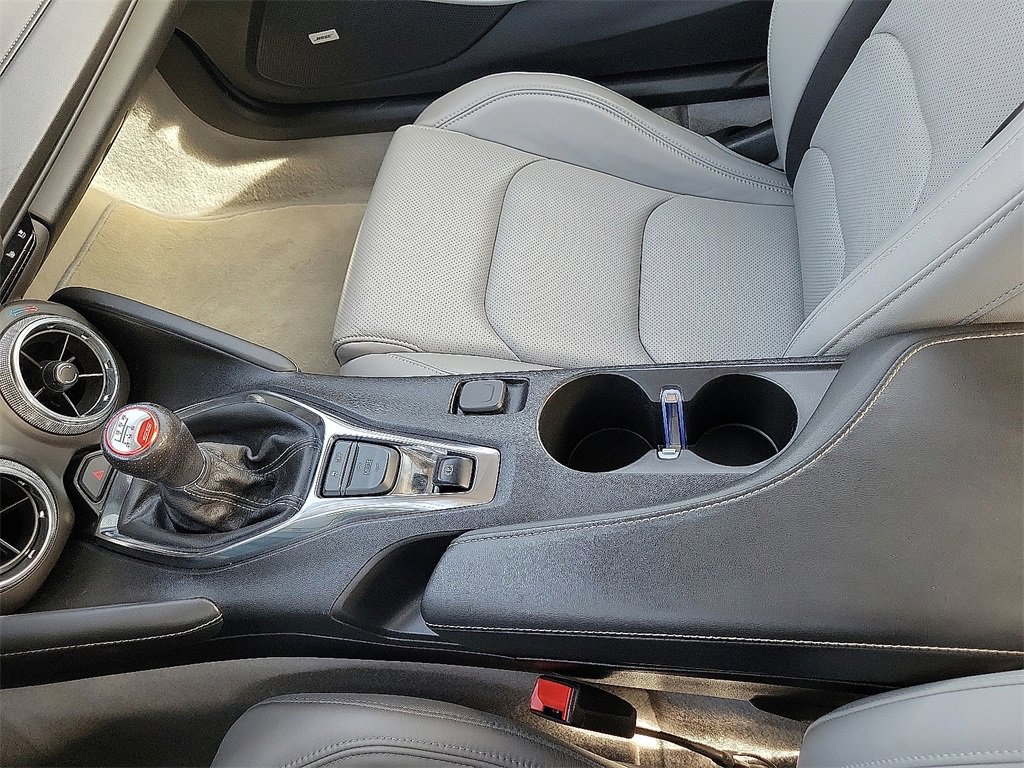 Used 2021 Chevrolet Camaro SS image 20