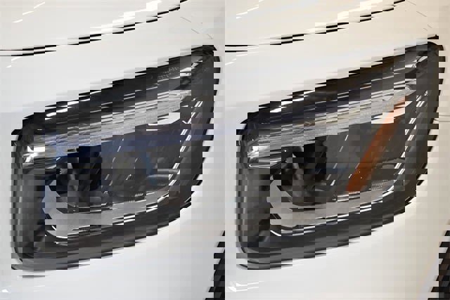 New 2025 Mercedes-Benz GLB 250 4MATIC image 17