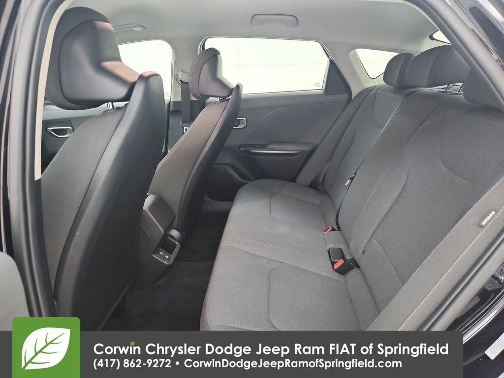 Used 2025 Kia K4 FWD image 28