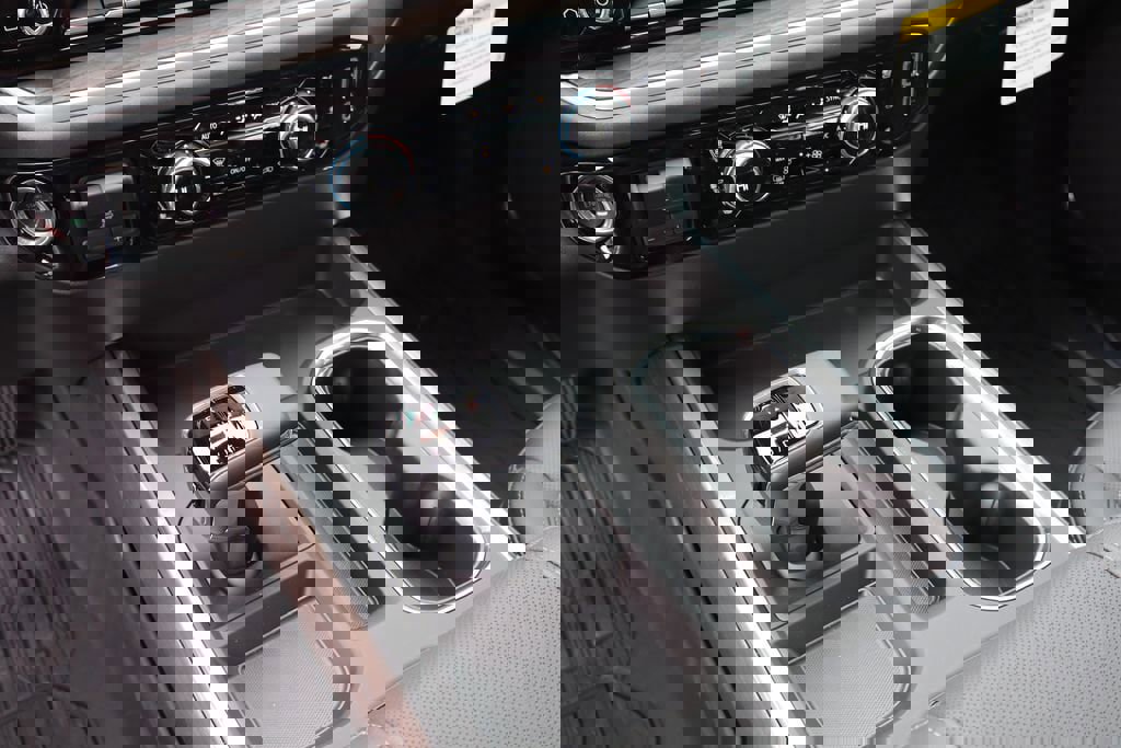 New 2026 GMC Sierra 1500 SLT w/ SLT Premium Plus Package image 18