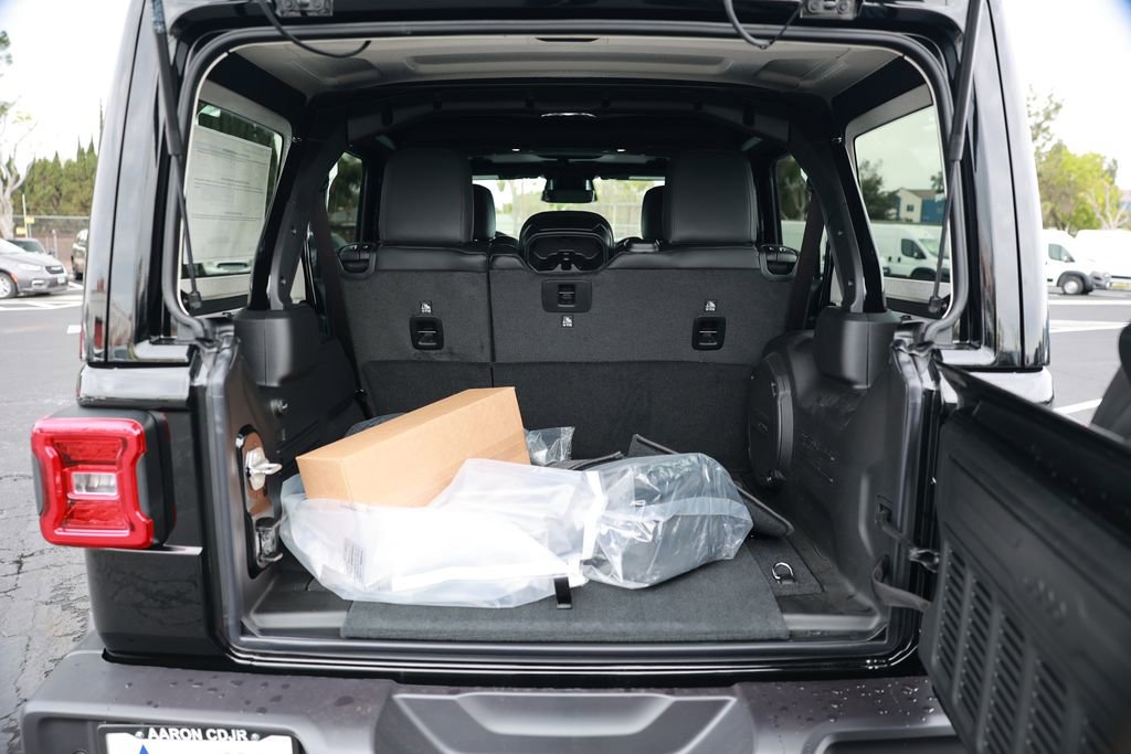 New 2026 Jeep Wrangler Sahara image 33