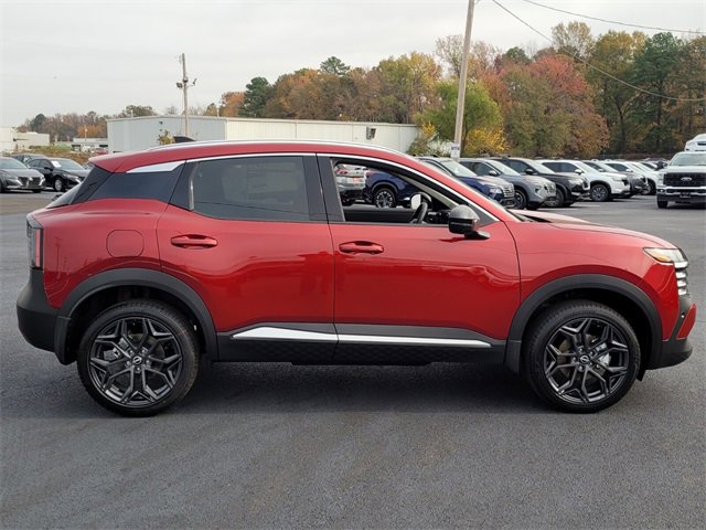 New 2026 Nissan Kicks SR w/ Cold Weather Package image 2