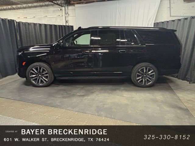 Used 2023 Cadillac Escalade ESV Sport image 2