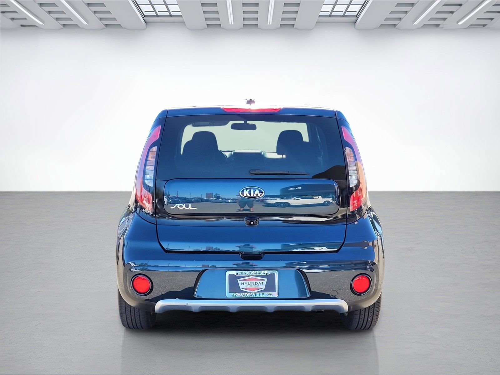 Used 2018 Kia Soul + FWD image 12
