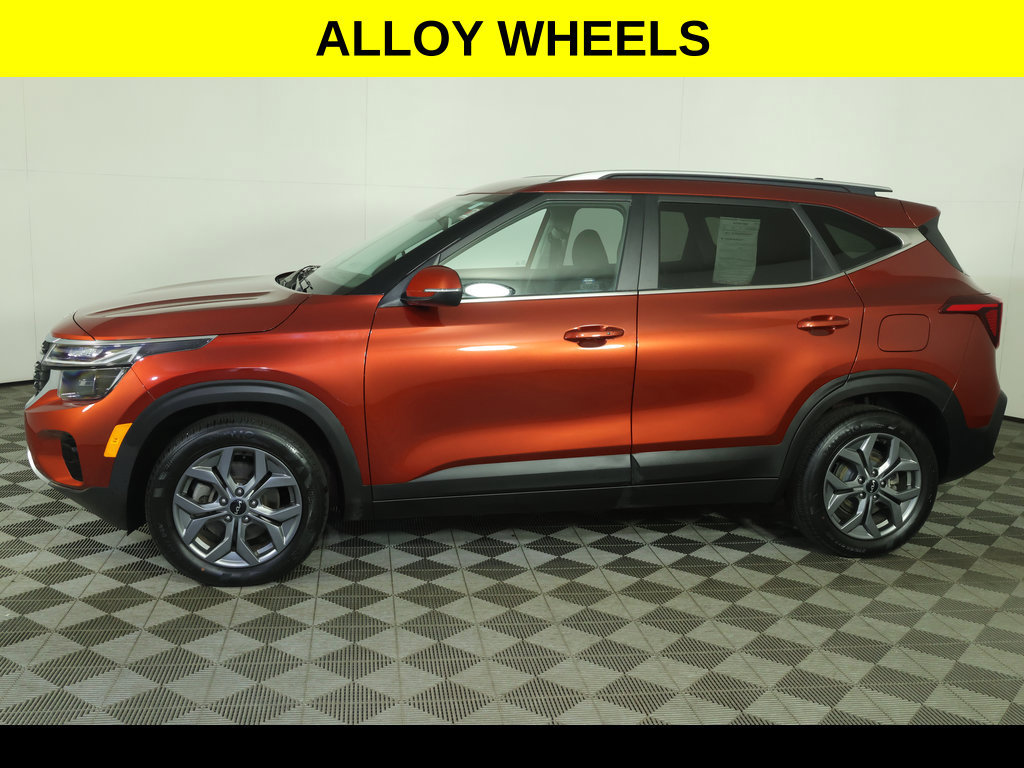 Used 2024 Kia Seltos S AWD/4WD image 6