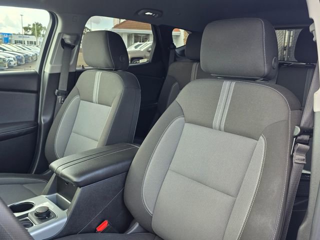 Used 2025 Chevrolet Blazer LT AWD/4WD image 16