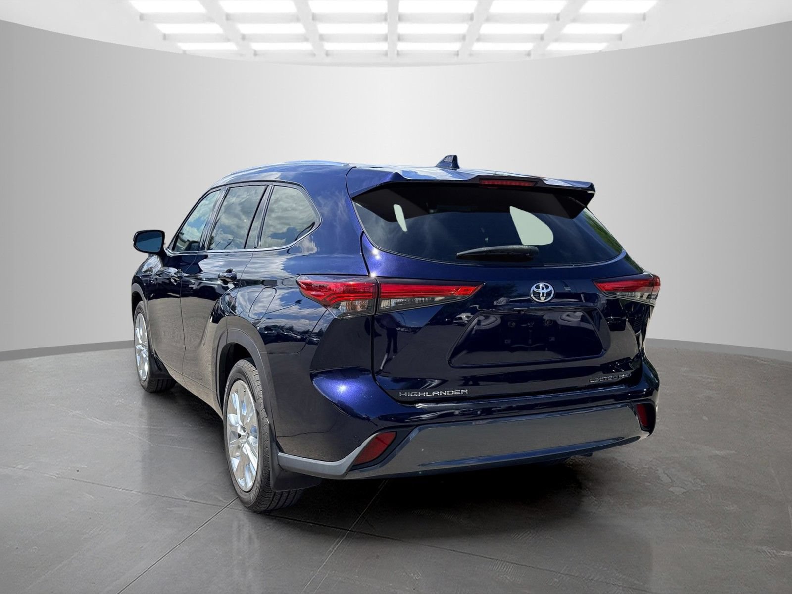 Used 2020 Toyota Highlander Limited AWD/4WD image 7