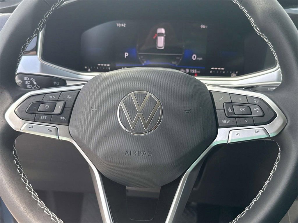 New 2025 Volkswagen Taos SE image 25