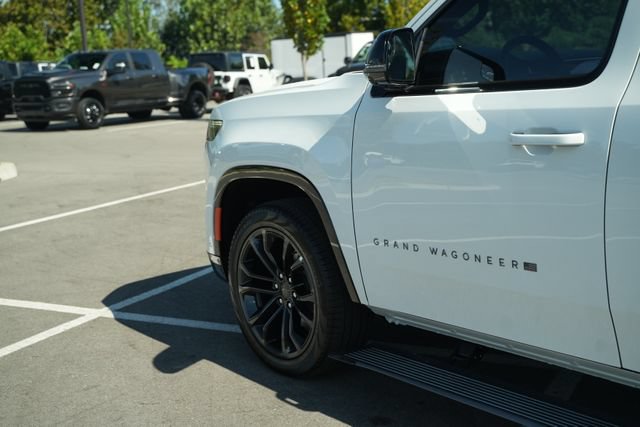 New 2026 Jeep Grand Wagoneer Summit AWD/4WD image 46