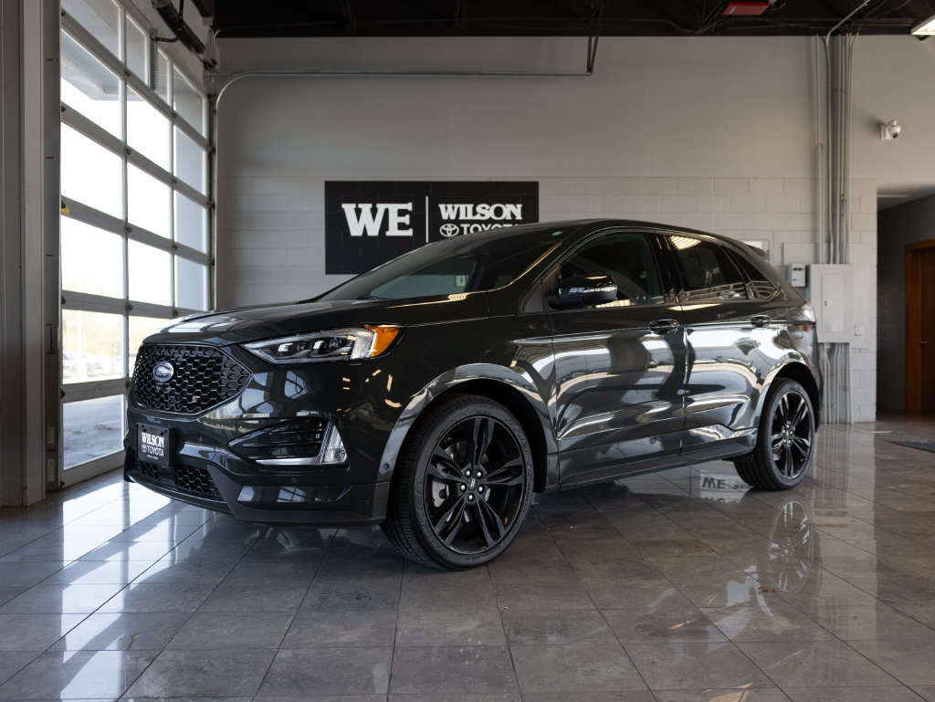 Used 2022 Ford Edge ST w/ Equipment Group 401A AWD/4WD image 2