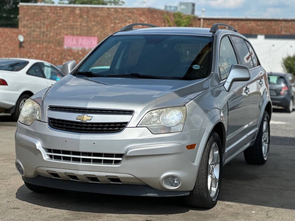 Used 2014 Chevrolet Captiva Sport LT FWD image 3
